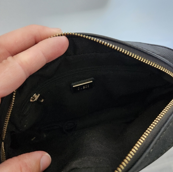 Guess camera purse - Picture 4 of 8